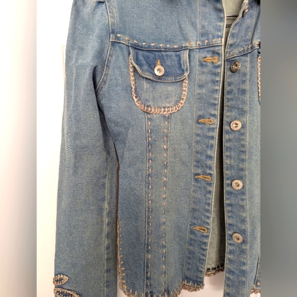 Vintage Bongo Womens (Small/3) Denim/Jean Jacket With Cream Crochet/Stitching - Picture 6 of 16